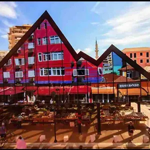 https://zarlett-house-pazari-ri-villa-with-gardenparking.hotels-in-tirana.com