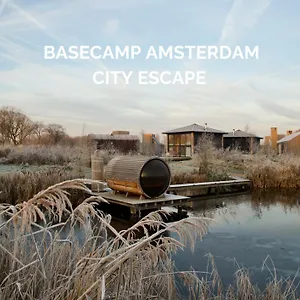 Basecamp 4* Ámsterdam